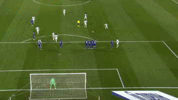 为什么外野传球中的“一跳回传”更有利于捕手进行移动触杀